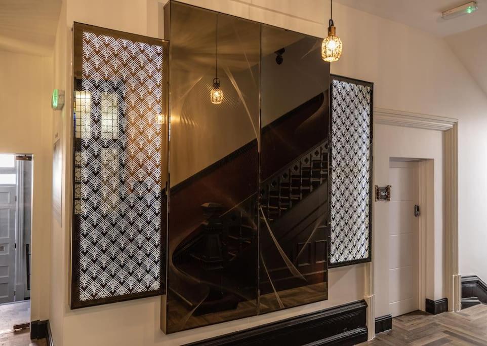 The Pocklington - The Golden Mile Suite Лестер Экстерьер фото